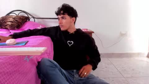 Snapshot of mikael_stor chatting on 9, 10, 2025 mikael_stor online show from 9, 10, 2025