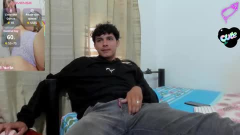 Snapshot of mikael_stor chatting on 12, 11, 2025 mikael_stor online show from 12, 11, 2025