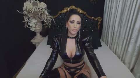 Snapshot of mikaelajensen chatting on 6, 3, 2026 Mikaela online show from 6, 3, 2026