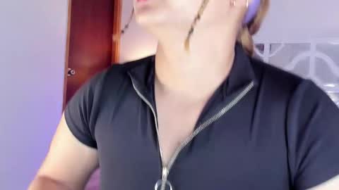 Mikaela blondie bigass online show from 1, 3, 2026