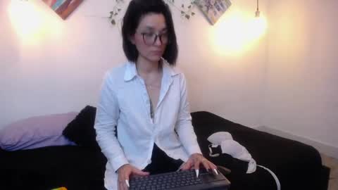 mikaza online show from 30, 4, 2026
