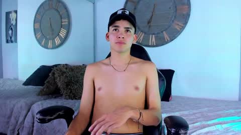 Mike 0233 online show from 4, 12, 2024