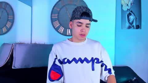 Mike 0233 online show from 3, 1, 2025