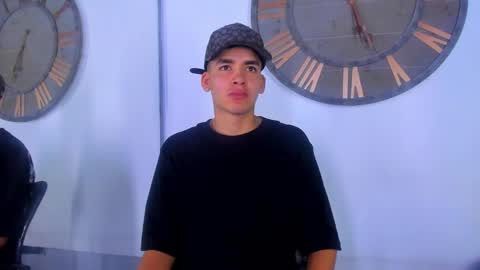 Mike 0233 online show from 11, 1, 2025