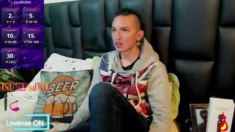 Snapshot of mike_bennet chatting on 18, 3, 2026 Mike Bennet Make me Cum Please online show from 18, 3, 2026