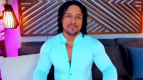 Snapshot of mike_estevess chatting on 18, 7, 2026 online show from 18, 7, 2026