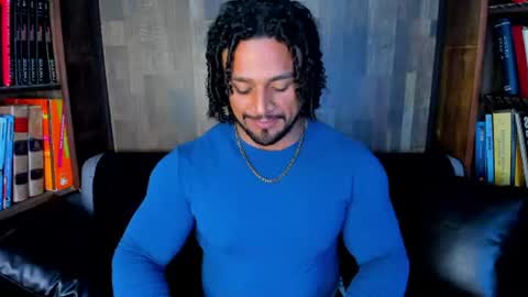 Snapshot of mike_estevess chatting on 7, 8, 2026 online show from 7, 8, 2026