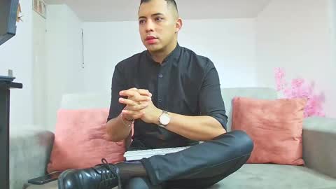 Im Mike online show from 17, 2, 2026