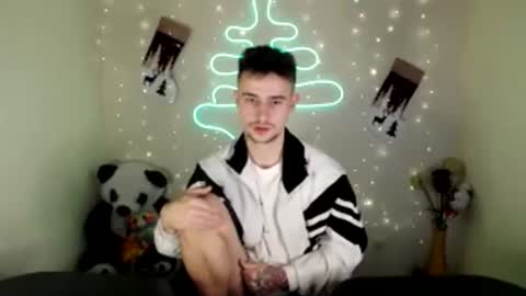 Snapshot of mike_severi chatting on 15, 12, 2024 Mike online show from 15, 12, 2024