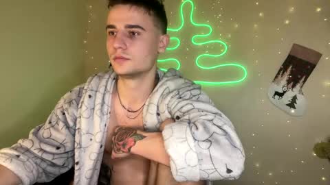 Snapshot of mike_severi chatting on 21, 12, 2024 Mike online show from 21, 12, 2024