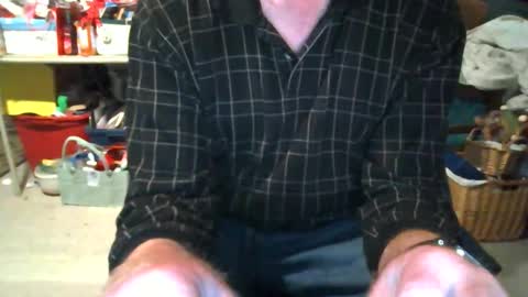 Snapshot of mikeb3200 chatting on 29, 11, 2025 mikeb3200 online show from 29, 11, 2025