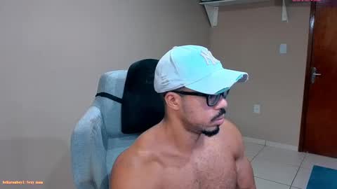 Snapshot of mikehotk chatting on 30, 10, 2025 mikehotk online show from 30, 10, 2025