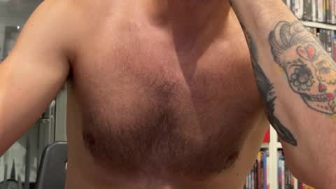 Snapshot of mikelangelo14 chatting on 3, 8, 2026 Jojos online show from 3, 8, 2026