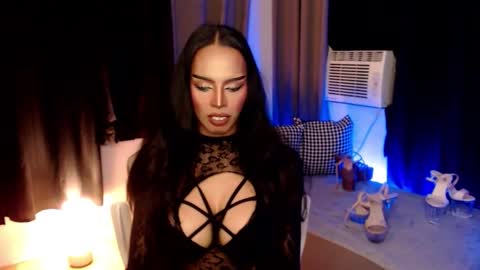 Mistress MikeyAlawi online show from 15, 12, 2025
