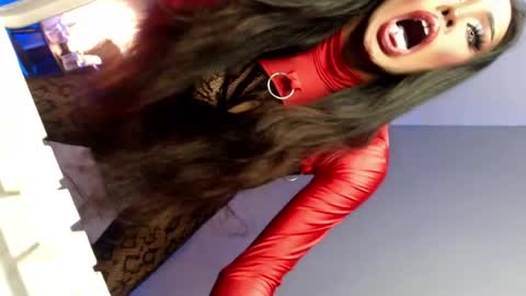 Mistress MikeyAlawi online show from 16, 4, 2026