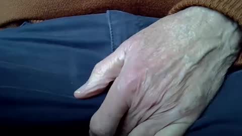 Snapshot of mikeybed chatting on 4, 2, 2025 mikeybed online show from 4, 2, 2025