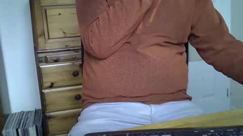 Snapshot of mikeybed chatting on 10, 11, 2025 mikeybed online show from 10, 11, 2025