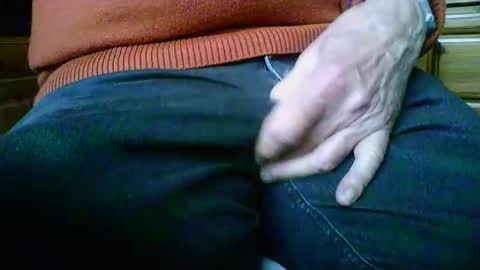 Snapshot of mikeybed chatting on 18, 2, 2026 mikeybed online show from 18, 2, 2026