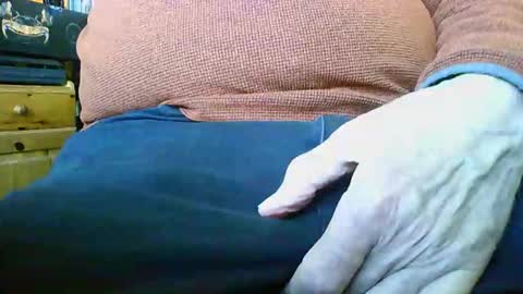 Snapshot of mikeybed chatting on 2, 4, 2026 mikeybed online show from 2, 4, 2026