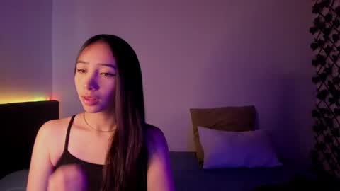 VIOLETAMIKE online show from 6, 3, 2025