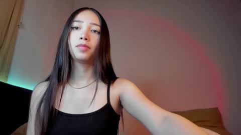 VIOLETAMIKE online show from 6, 3, 2025