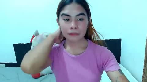 Mikhayla and Zeus online show from 5, 7, 2026