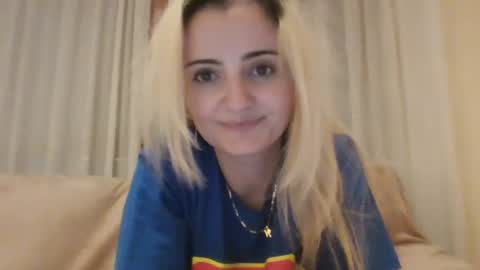 Snapshot of miki234809581 chatting on 2, 11, 2025 miki234809581 online show from 2, 11, 2025