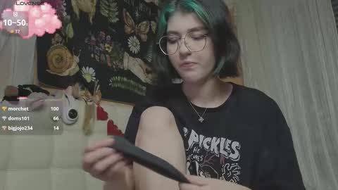 Snapshot of miko_meow chatting on 16, 10, 2025 Miko online show from 16, 10, 2025