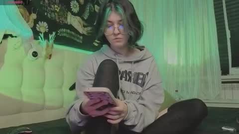 Snapshot of miko_meow chatting on 23, 10, 2025 Miko online show from 23, 10, 2025