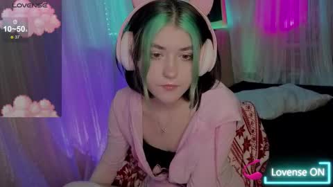 Snapshot of miko_meow chatting on 20, 12, 2025 Miko online show from 20, 12, 2025