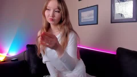 Snapshot of miku_takashima chatting on 12, 4, 2026 Miku online show from 12, 4, 2026