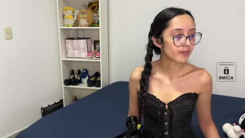 Mila and albert online show from 25, 4, 2026
