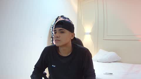 mila and bruno online show from 24, 10, 2025