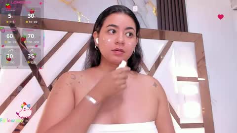 Snapshot of mila_clum chatting on 5, 6, 2026 Camila online show from 5, 6, 2026