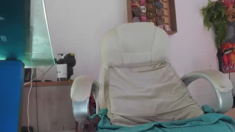 Snapshot of mila_dash chatting on 15, 10, 2025 Mila Dash online show from 15, 10, 2025