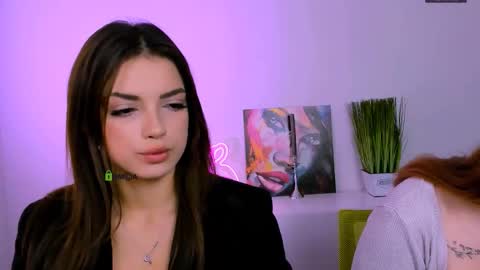 mila_glow online show from 13, 9, 2025