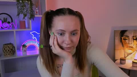 mila_glow online show from 7, 10, 2025