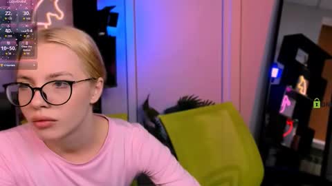 mila_glow online show from 23, 11, 2025