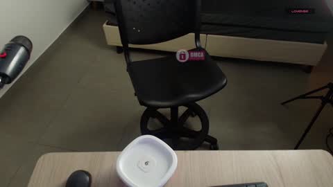 Milena  online show from 20, 1, 2025