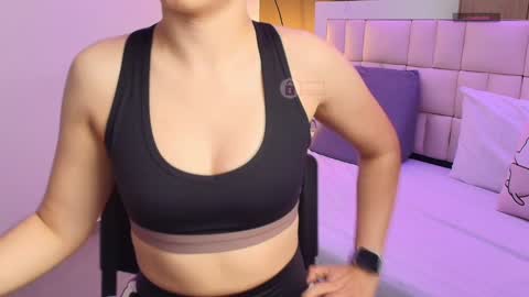 Milena  online show from 28, 1, 2025