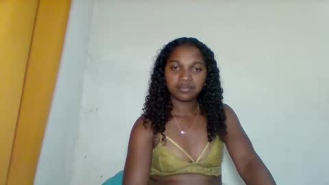 mila_lunah online show from 14, 4, 2026