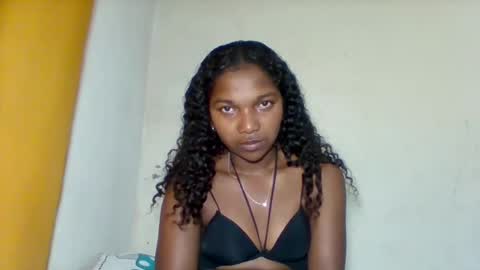 mila_lunah online show from 1, 5, 2026