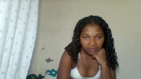 mila_lunah online show from 3, 5, 2026