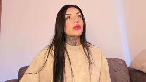     online show from 15, 12, 2024