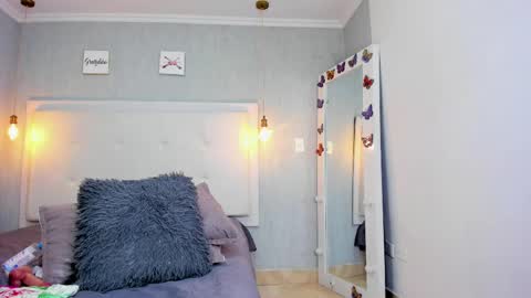          online show from 12, 1, 2025