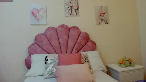 mila online show from 30, 5, 2026
