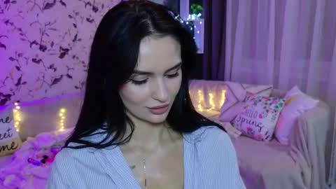 Mila online show from 7, 8, 2026