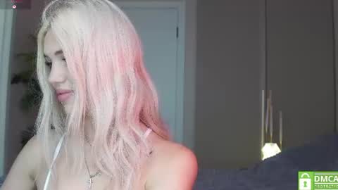 Snapshot of milabunny_ chatting on 3, 7, 2026 Mila and u can call me sweet bunny online show from 3, 7, 2026
