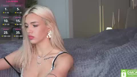 Snapshot of milabunny_ chatting on 13, 7, 2026 Mila and u can call me sweet bunny online show from 13, 7, 2026