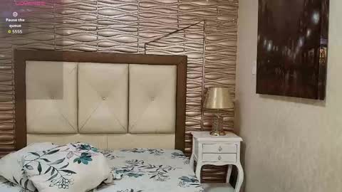 miladiosa online show from 30, 4, 2026